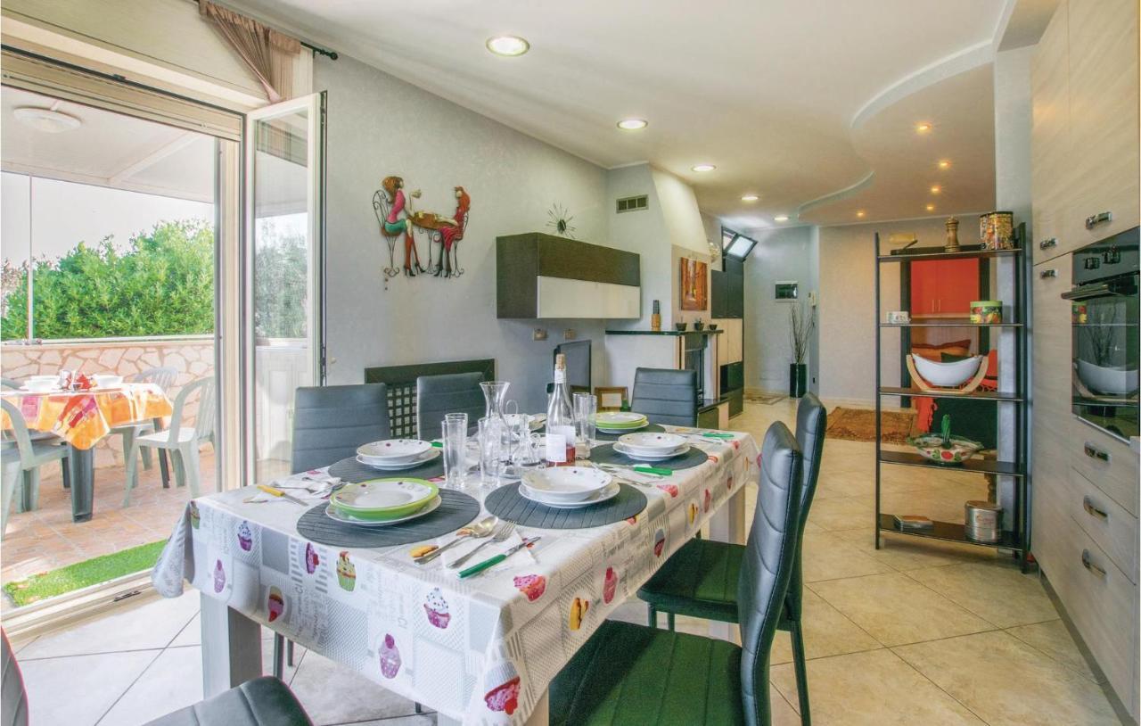 Awesome Apartment In Bari With Wifi المظهر الخارجي الصورة