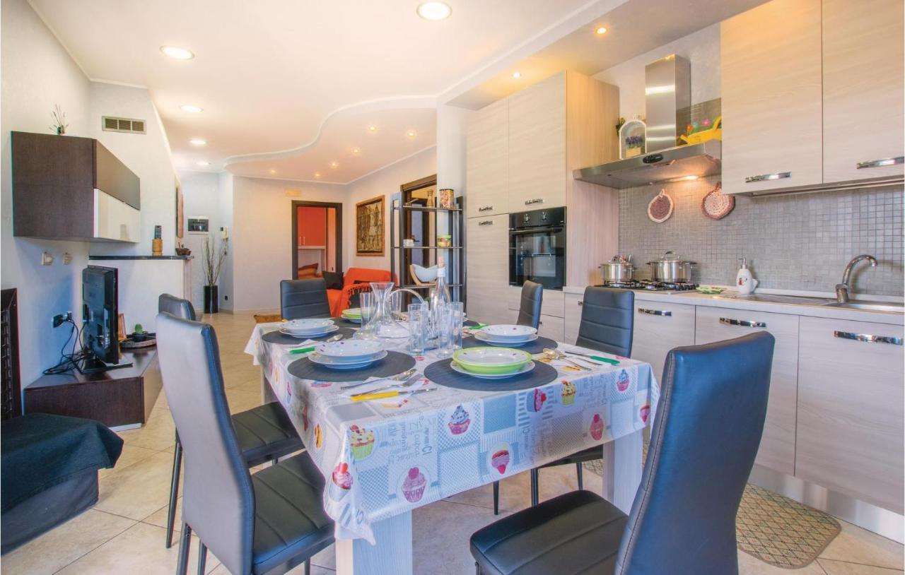 Awesome Apartment In Bari With Wifi المظهر الخارجي الصورة
