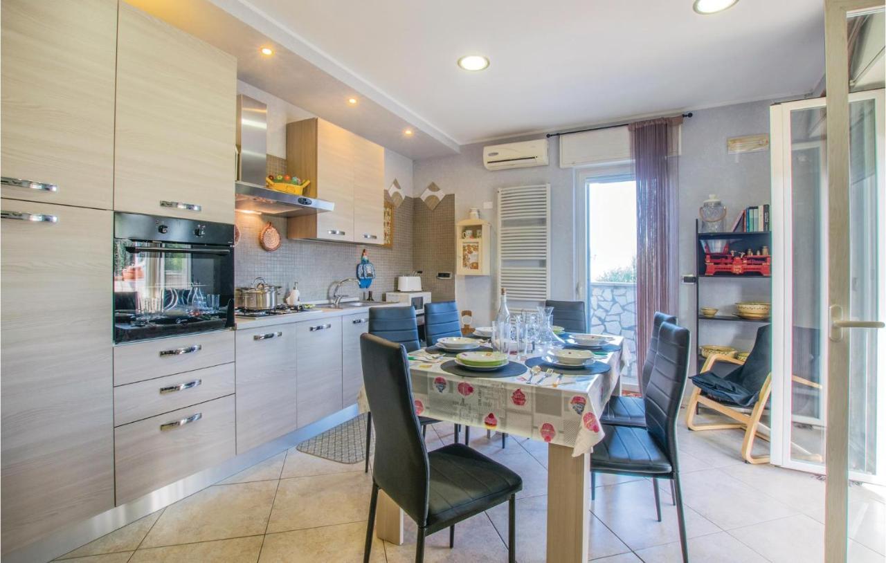 Awesome Apartment In Bari With Wifi المظهر الخارجي الصورة